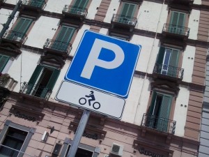 napoli parcheggio moto