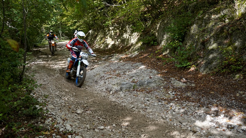 caso enduro 16