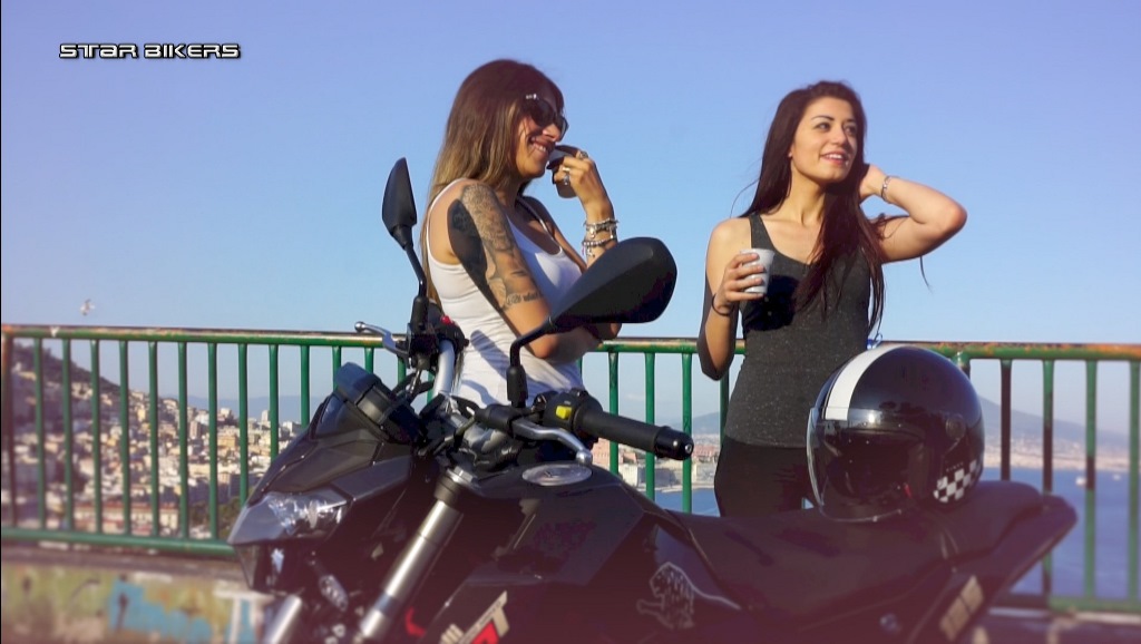 STAR BIKERS LUCIA DAMIATA MAYA DE STASIO