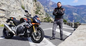 Aprilia Tuono V4 Factory