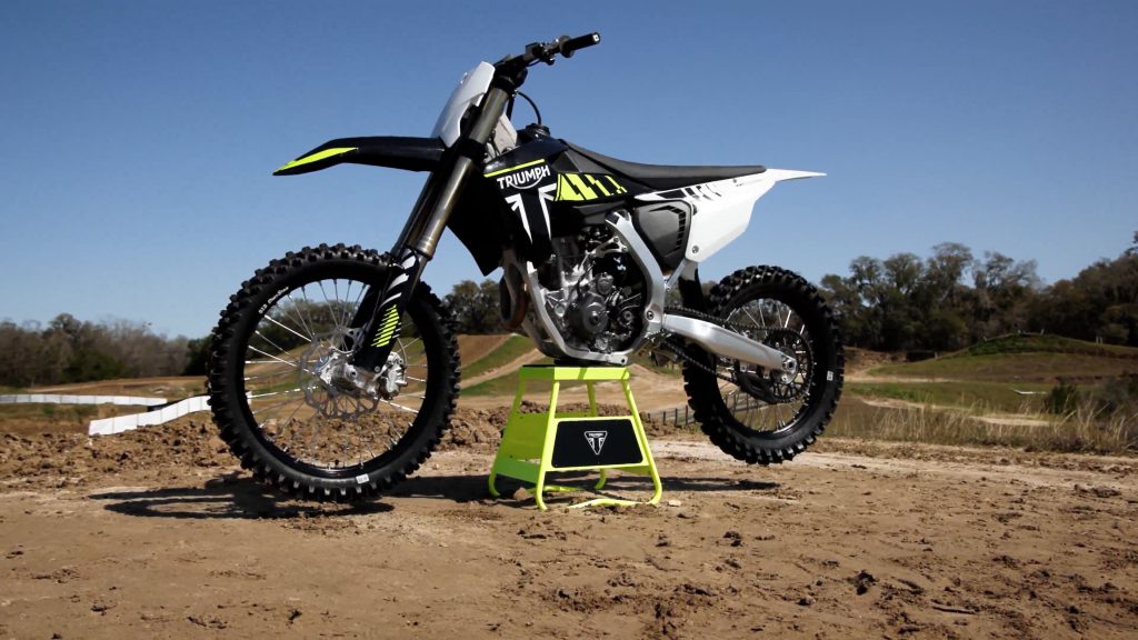 triumph cross salerno