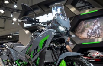 Svelata la Kawasaki KLE 500 a Eicma kawasaki kle 500