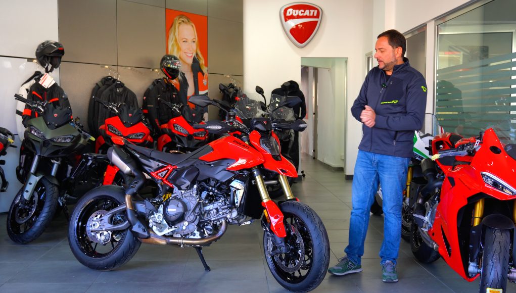 HYPERMOTARD V2 DUCATI CASERTA HYPERMOTARD V2 DUCATI CASERTA