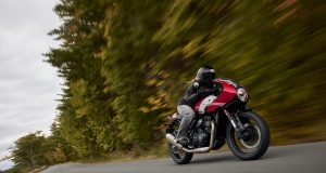 triumph thruxton 400