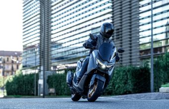 Yamaha NMAX 155 TECH MAX prestazioni extra con specifiche premium