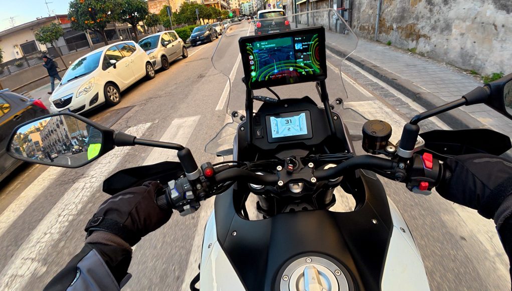 sync70 INTERPHONE CELLULAR LINE