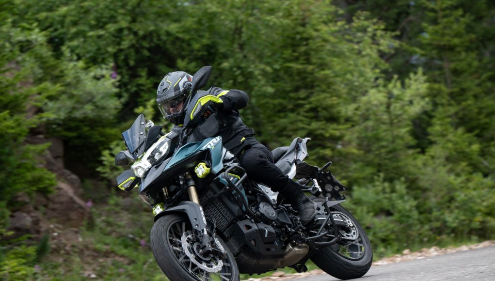 benelli trk 902