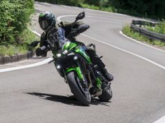 Kawasaki presenta la nuova Versys 900